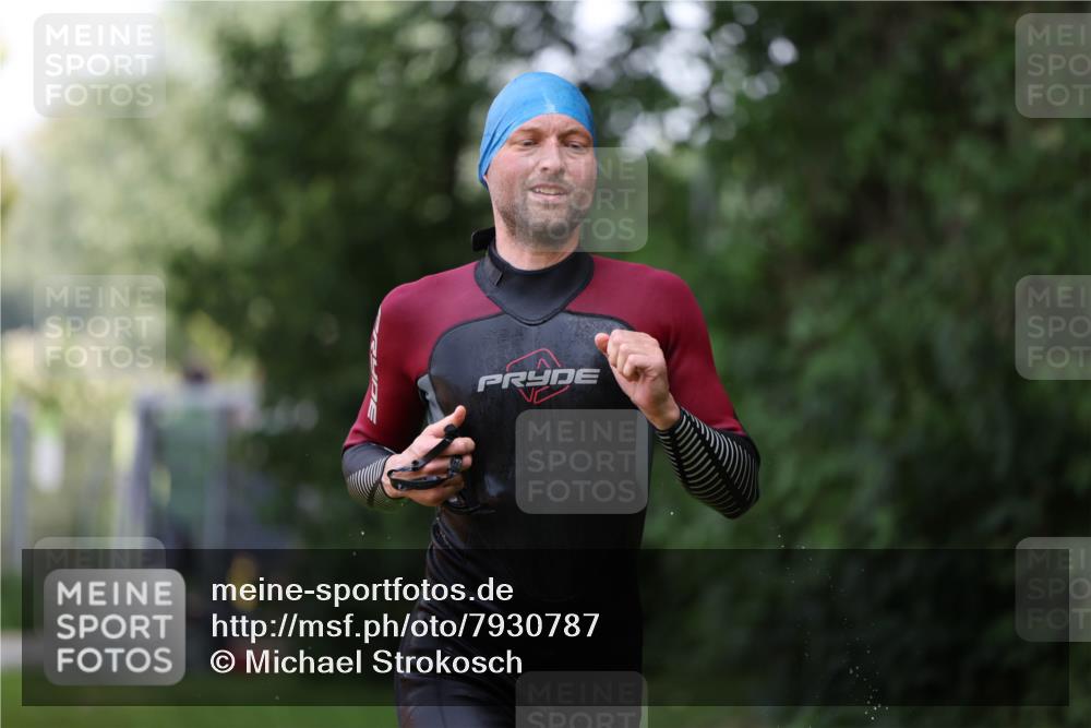 15.06.2025 - 7 Türme Triathlon Michael Strokosch http://msf.ph/oto/7930787 15.06.2025 12:29:12 Schwimmen 427, 502, 554, 640 meine-sportfotos.de