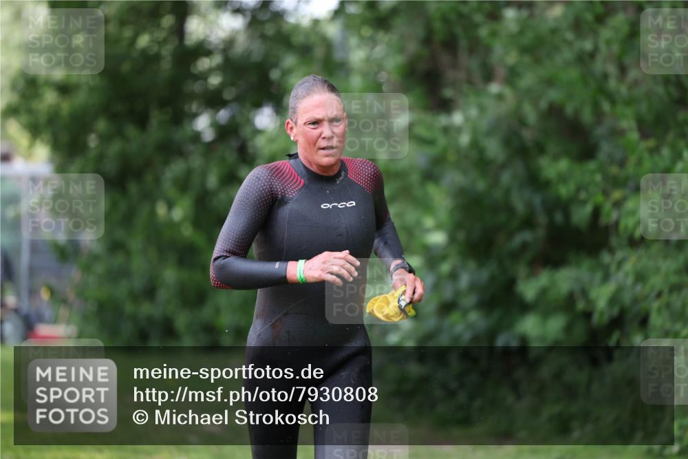15.06.2025 - 7 Türme Triathlon Michael Strokosch http://msf.ph/oto/7930808 15.06.2025 12:29:31 Schwimmen 502, 545 meine-sportfotos.de