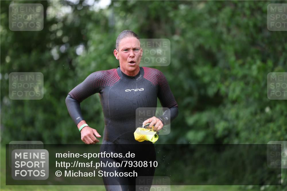 15.06.2025 - 7 Türme Triathlon Michael Strokosch http://msf.ph/oto/7930810 15.06.2025 12:29:31 Schwimmen 502, 545 meine-sportfotos.de