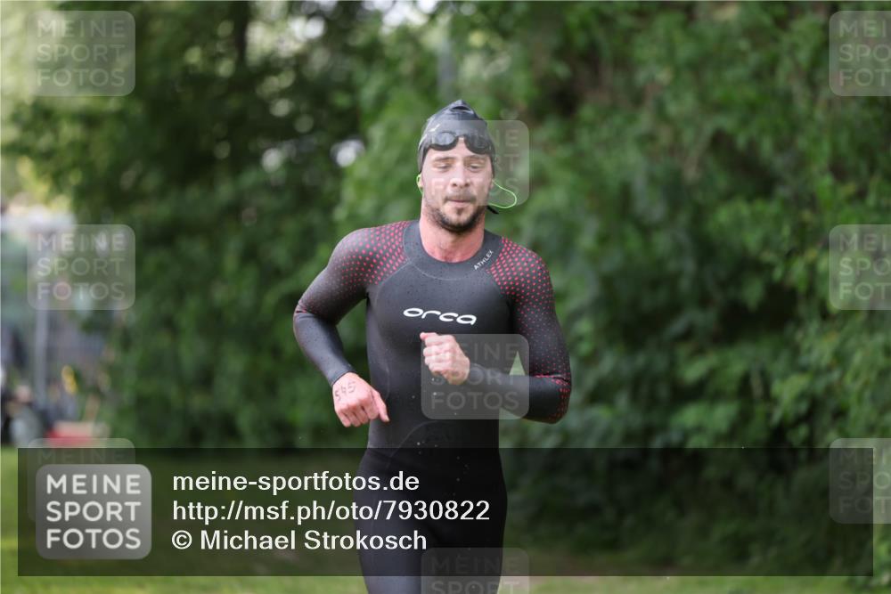 15.06.2025 - 7 Türme Triathlon Michael Strokosch http://msf.ph/oto/7930822 15.06.2025 12:29:52 Schwimmen 545, 644 meine-sportfotos.de