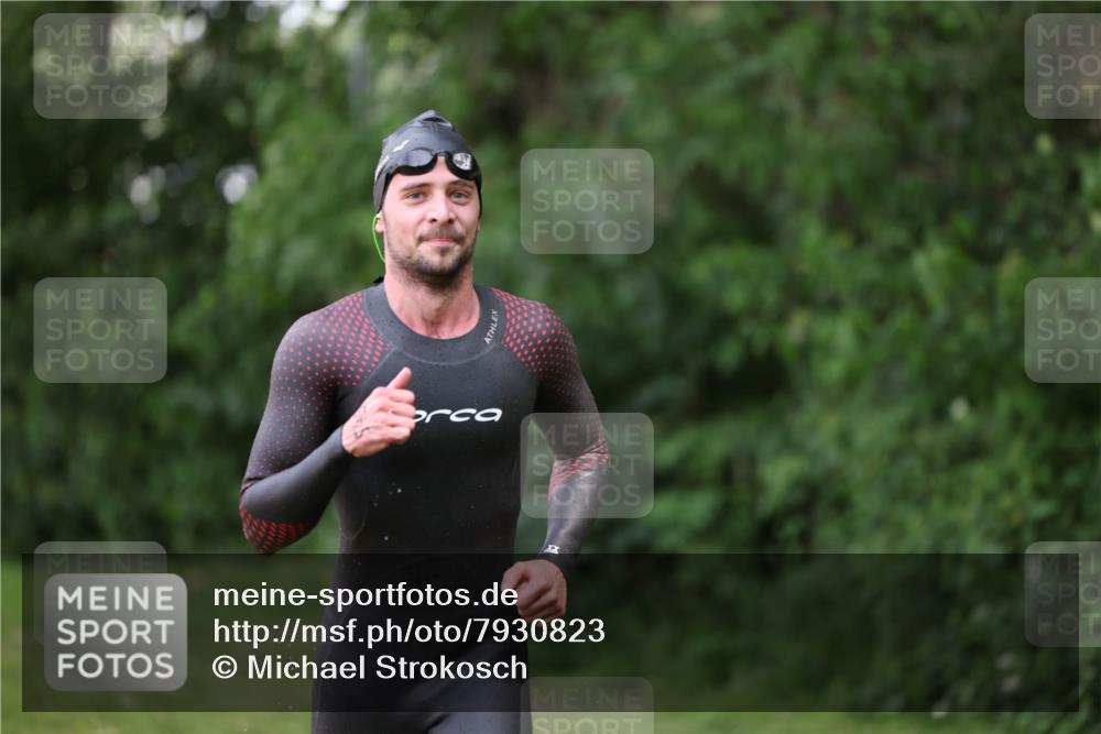 15.06.2025 - 7 Türme Triathlon Michael Strokosch http://msf.ph/oto/7930823 15.06.2025 12:29:52 Schwimmen 545, 644 meine-sportfotos.de