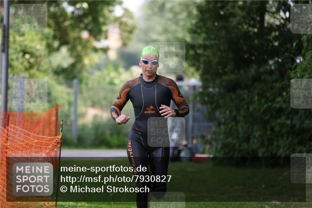15.06.2025 - 7 Türme Triathlon Michael Strokosch http://msf.ph/oto/7930827 15.06.2025 12:30:07 Schwimmen 464, 644 meine-sportfotos.de
