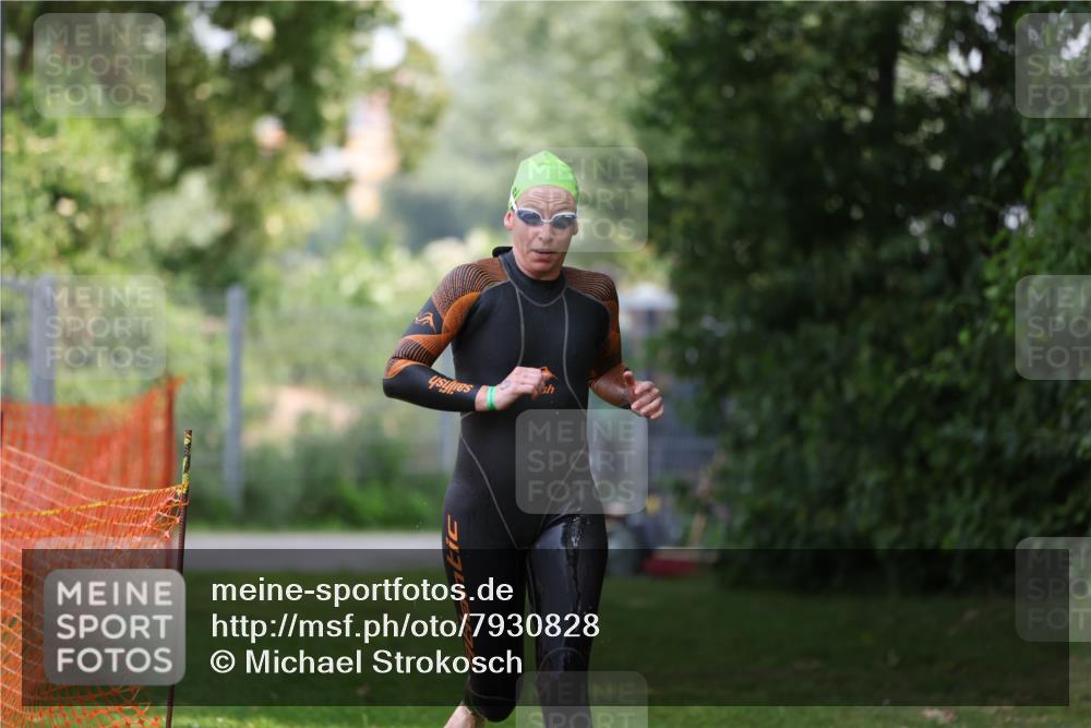15.06.2025 - 7 Türme Triathlon Michael Strokosch http://msf.ph/oto/7930828 15.06.2025 12:30:07 Schwimmen 464, 644 meine-sportfotos.de