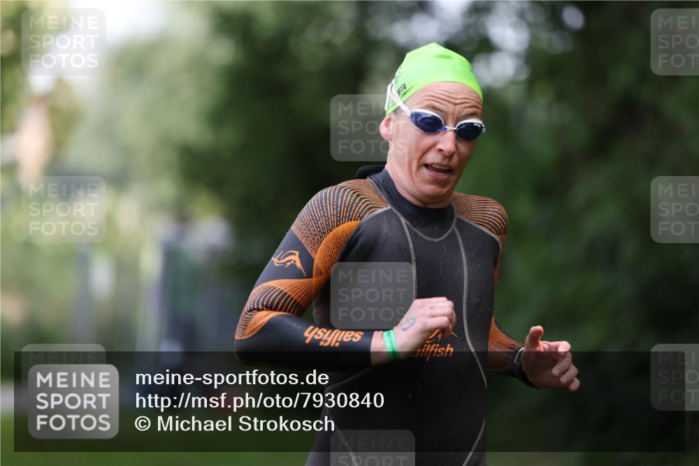 15.06.2025 - 7 Türme Triathlon Michael Strokosch http://msf.ph/oto/7930840 15.06.2025 12:30:09 Schwimmen 464, 644 meine-sportfotos.de