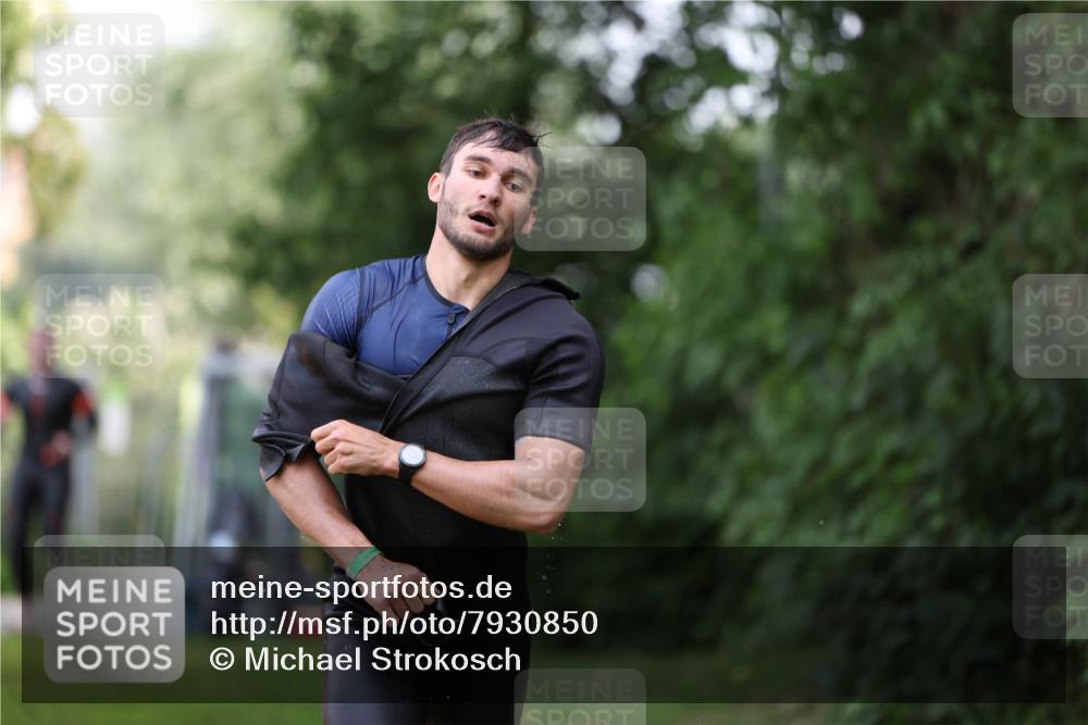 15.06.2025 - 7 Türme Triathlon Michael Strokosch http://msf.ph/oto/7930850 15.06.2025 12:30:22 Schwimmen 464, 522, 544 meine-sportfotos.de