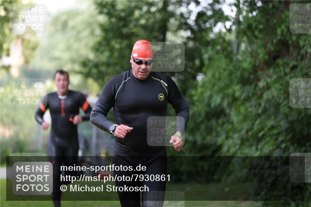 15.06.2025 - 7 Türme Triathlon Michael Strokosch http://msf.ph/oto/7930861 15.06.2025 12:30:27 Schwimmen 464, 522, 544 meine-sportfotos.de