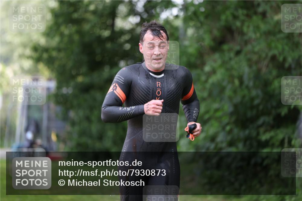 15.06.2025 - 7 Türme Triathlon Michael Strokosch http://msf.ph/oto/7930873 15.06.2025 12:30:31 Schwimmen 464, 522, 544 meine-sportfotos.de