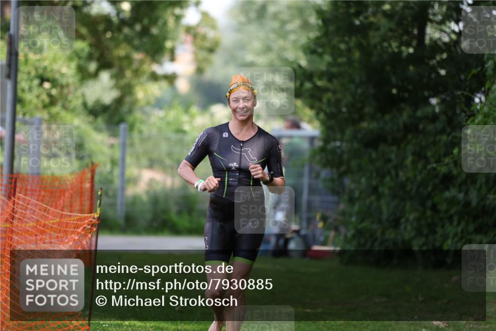 15.06.2025 - 7 Türme Triathlon Michael Strokosch http://msf.ph/oto/7930885 15.06.2025 12:30:59 Schwimmen 383, 670 meine-sportfotos.de
