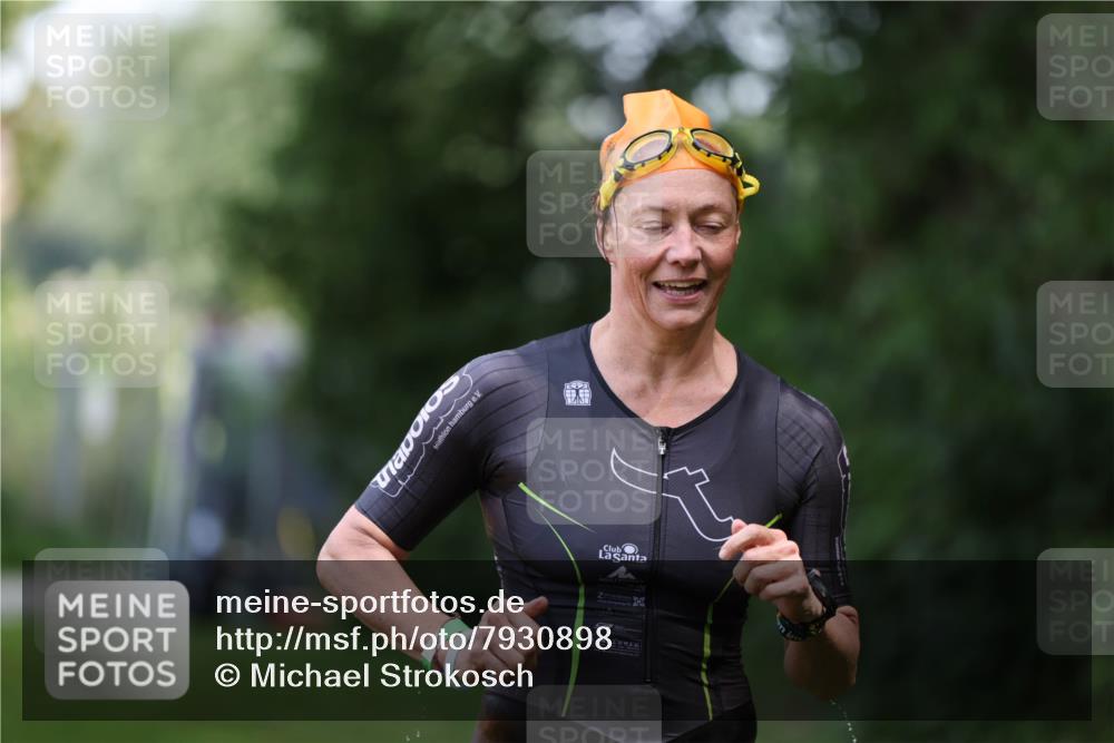 15.06.2025 - 7 Türme Triathlon Michael Strokosch http://msf.ph/oto/7930898 15.06.2025 12:31:02 Schwimmen 383, 670 meine-sportfotos.de