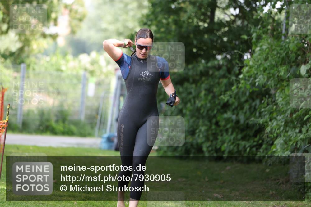 15.06.2025 - 7 Türme Triathlon Michael Strokosch http://msf.ph/oto/7930905 15.06.2025 12:31:07 Schwimmen 383, 670 meine-sportfotos.de