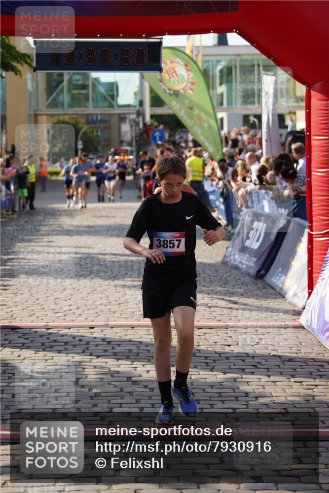 13.06.2025 - Holstenköstenlauf Felixshl http://msf.ph/oto/7930916 13.06.2025 17:57:31 Laufen 2058, 2324, 2384, 2907, 3663, 3857 meine-sportfotos.de