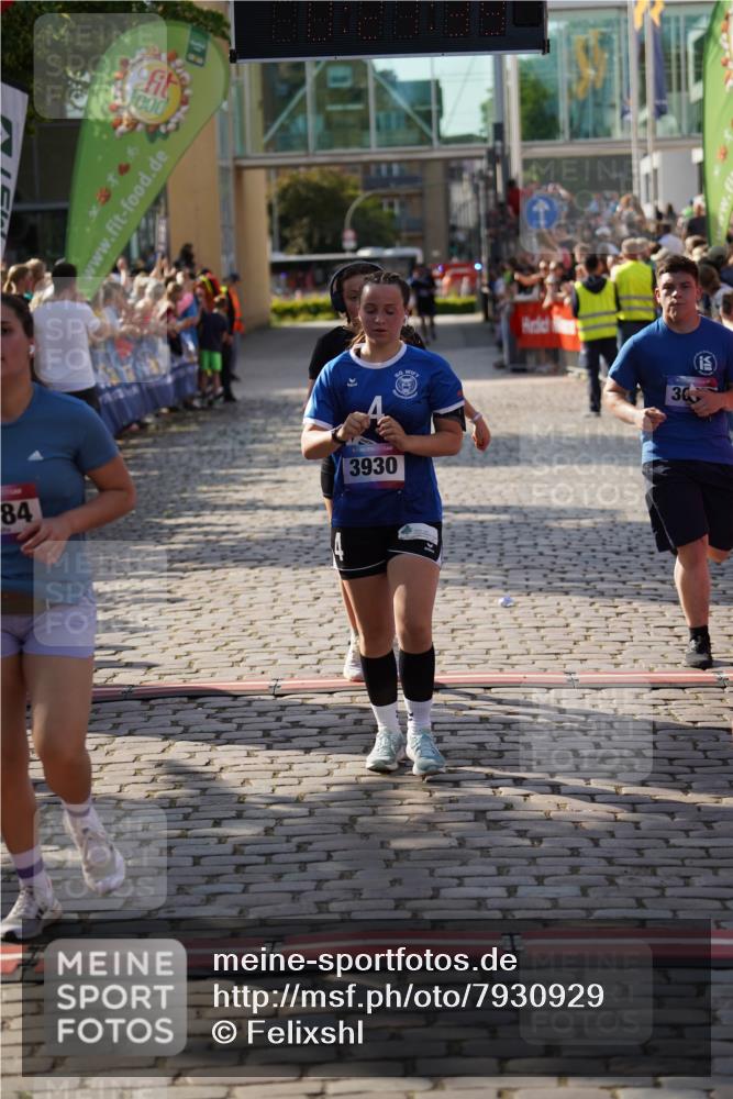13.06.2025 - Holstenköstenlauf Felixshl http://msf.ph/oto/7930929 13.06.2025 17:57:40 Laufen 2058, 2384, 2877, 2907, 3022, 3930 meine-sportfotos.de