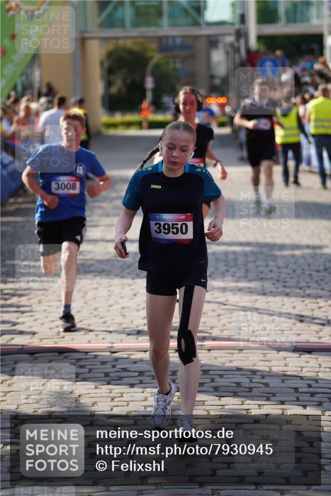13.06.2025 - Holstenköstenlauf Felixshl http://msf.ph/oto/7930945 13.06.2025 17:57:52 Laufen 2482, 3008, 3166, 3950 meine-sportfotos.de