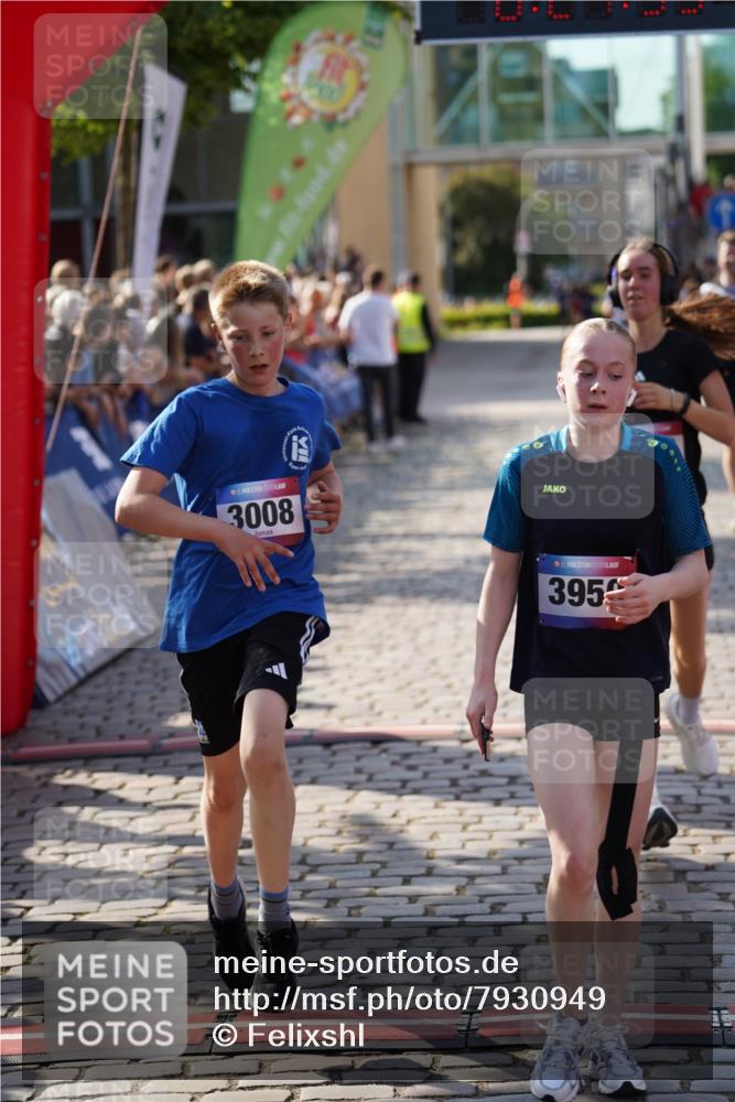 13.06.2025 - Holstenköstenlauf Felixshl http://msf.ph/oto/7930949 13.06.2025 17:57:54 Laufen 2482, 2983, 3008, 3166, 3950 meine-sportfotos.de