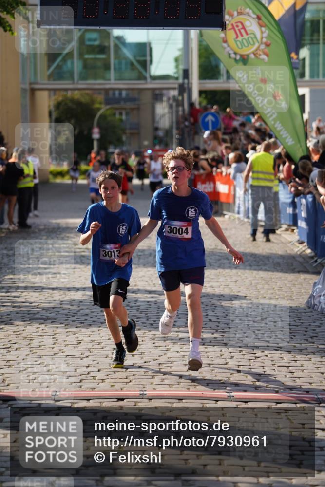 13.06.2025 - Holstenköstenlauf Felixshl http://msf.ph/oto/7930961 13.06.2025 17:58:10 Laufen 2791, 3004, 3013, 3186, 3989 meine-sportfotos.de