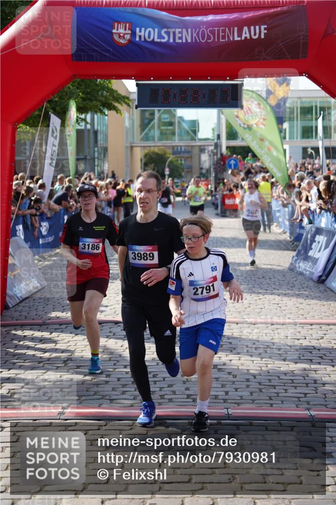 13.06.2025 - Holstenköstenlauf Felixshl http://msf.ph/oto/7930981 13.06.2025 17:58:19 Laufen 2391, 2486, 2518, 2703, 2791, 3186, 3674, 3989 meine-sportfotos.de