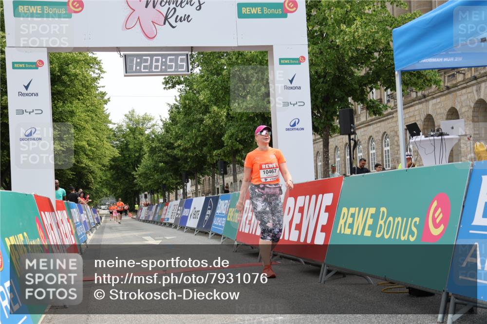 15.06.2025 - REWE Women's Run Strokosch-Dieckow http://msf.ph/oto/7931076 15.06.2025 10:29:34 Ziel 10467 meine-sportfotos.de