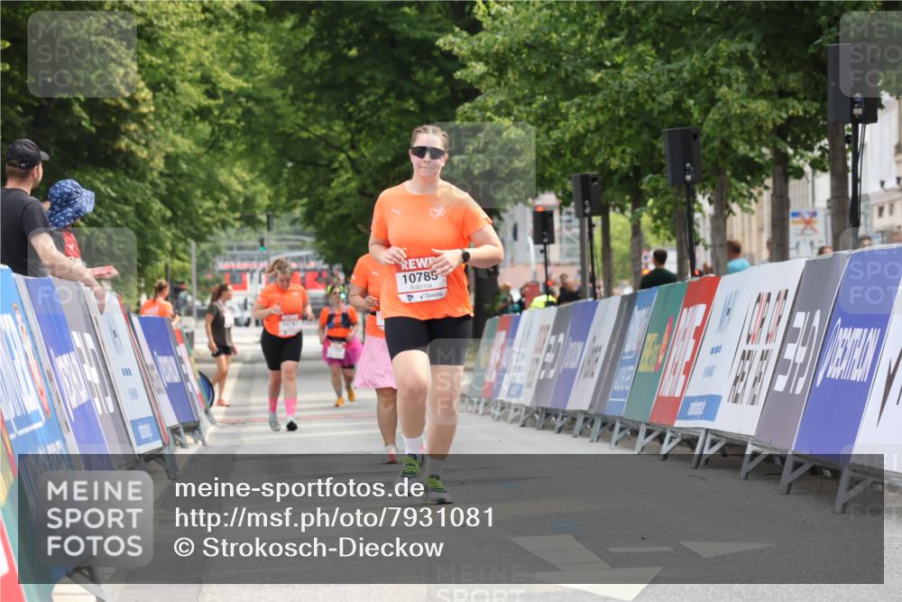 15.06.2025 - REWE Women's Run Strokosch-Dieckow http://msf.ph/oto/7931081 15.06.2025 10:29:44 Ziel  meine-sportfotos.de