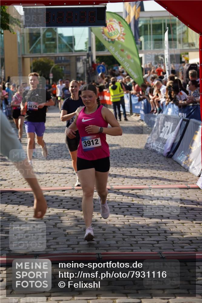 13.06.2025 - Holstenköstenlauf Felixshl http://msf.ph/oto/7931116 13.06.2025 17:58:37 Laufen 2609, 2617, 2870, 3162, 3260, 3275, 3312, 3718, 3912, 3975 meine-sportfotos.de
