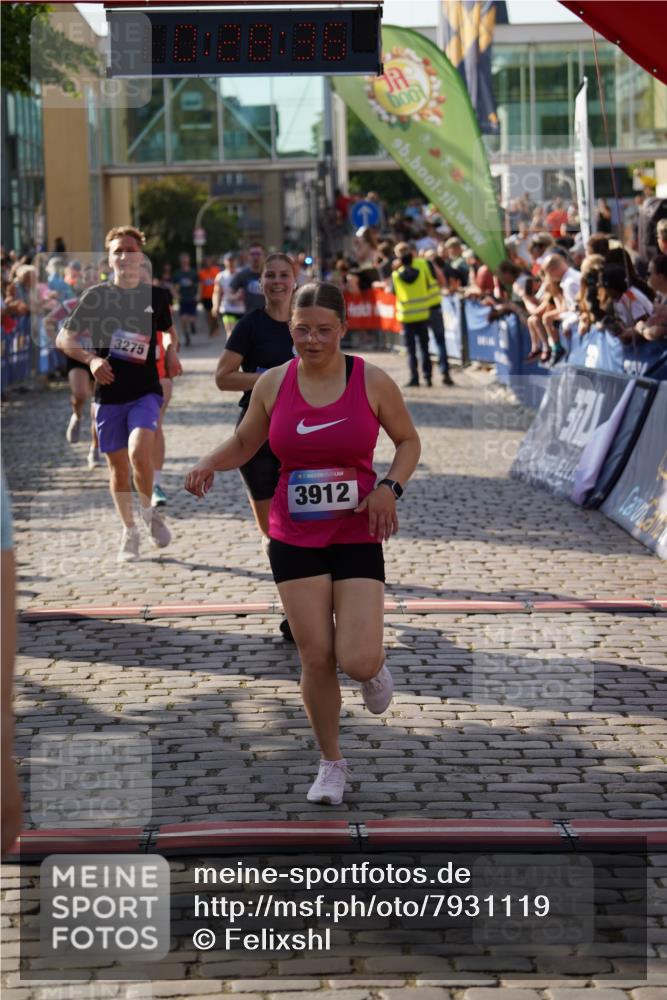 13.06.2025 - Holstenköstenlauf Felixshl http://msf.ph/oto/7931119 13.06.2025 17:58:38 Laufen 2180, 2617, 2870, 3162, 3260, 3275, 3312, 3718, 3912, 3975 meine-sportfotos.de