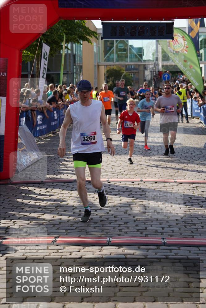 13.06.2025 - Holstenköstenlauf Felixshl http://msf.ph/oto/7931172 13.06.2025 17:58:45 Laufen 2016, 2180, 2181, 2509, 2521, 2522, 2803, 2854, 3260, 3312, 3605, 3962, 3975 meine-sportfotos.de