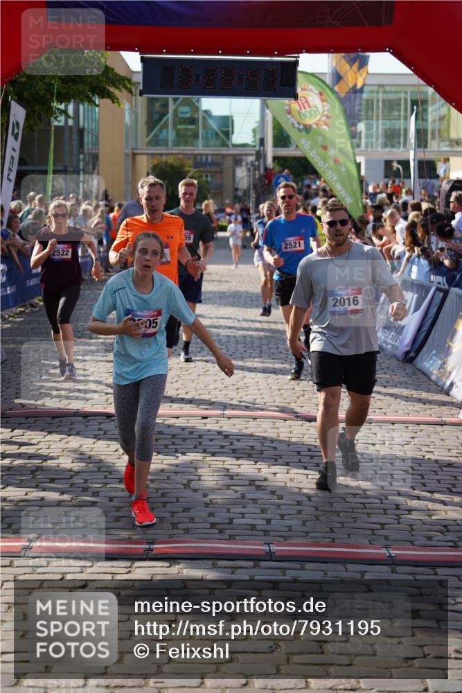 13.06.2025 - Holstenköstenlauf Felixshl http://msf.ph/oto/7931195 13.06.2025 17:58:48 Laufen 2016, 2180, 2181, 2509, 2521, 2522, 2803, 2854, 3079, 3260, 3605, 3962 meine-sportfotos.de