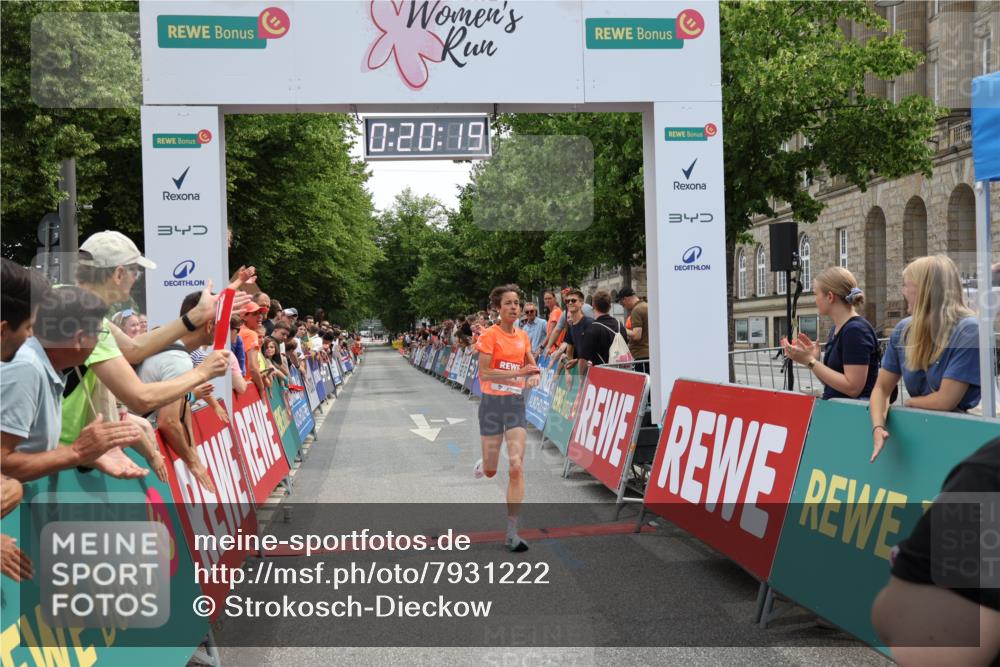 15.06.2025 - REWE Women's Run Strokosch-Dieckow http://msf.ph/oto/7931222 15.06.2025 10:50:36 Ziel 5074 meine-sportfotos.de