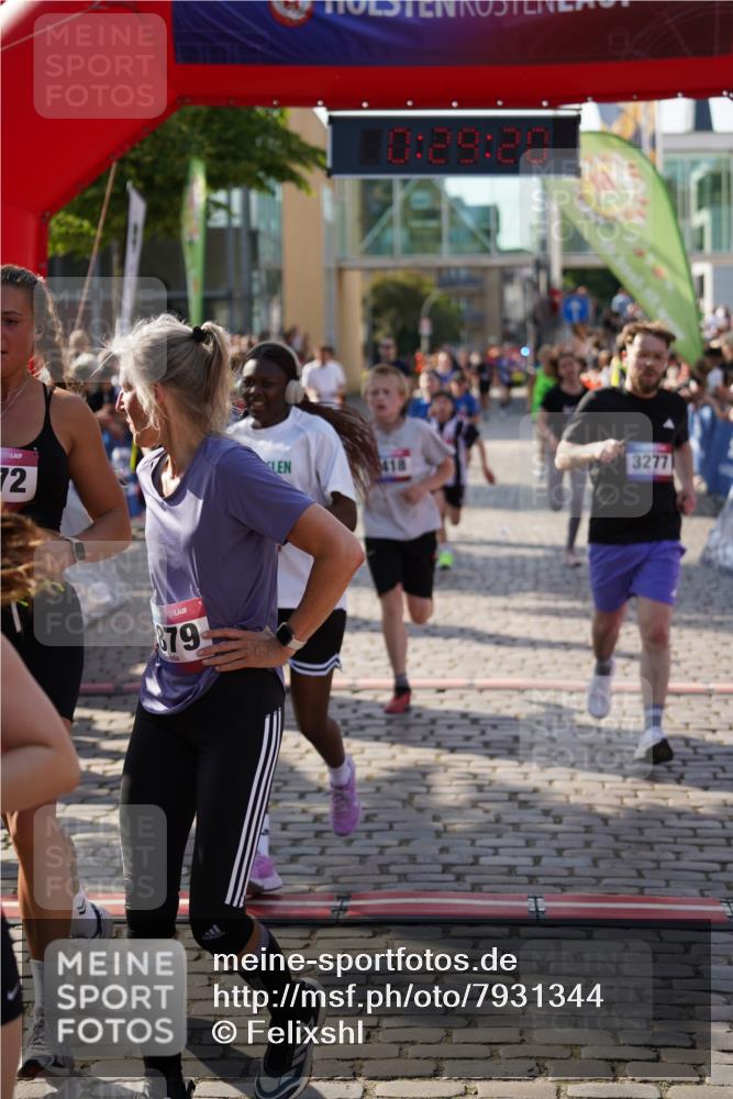 13.06.2025 - Holstenköstenlauf Felixshl http://msf.ph/oto/7931344 13.06.2025 17:59:21 Laufen 2372, 2418, 2642, 2701, 2874, 2879, 3017, 3242, 3252, 3253, 3277, 3289, 3628, 3717, 3972 meine-sportfotos.de