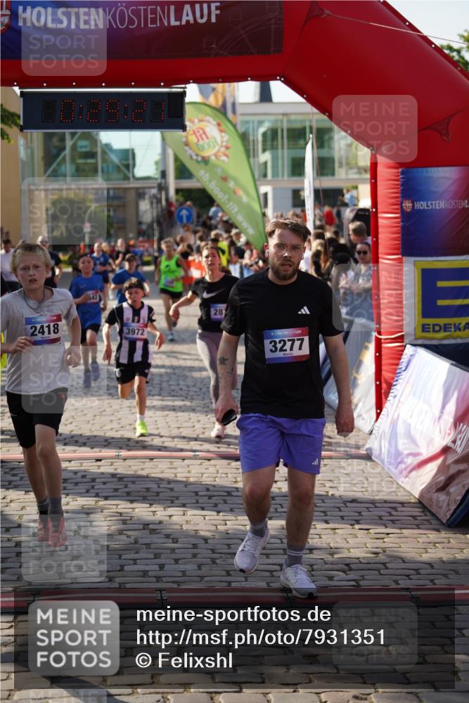 13.06.2025 - Holstenköstenlauf Felixshl http://msf.ph/oto/7931351 13.06.2025 17:59:22 Laufen 2372, 2418, 2642, 2701, 2874, 2879, 3017, 3242, 3252, 3253, 3277, 3289, 3628, 3717, 3972 meine-sportfotos.de