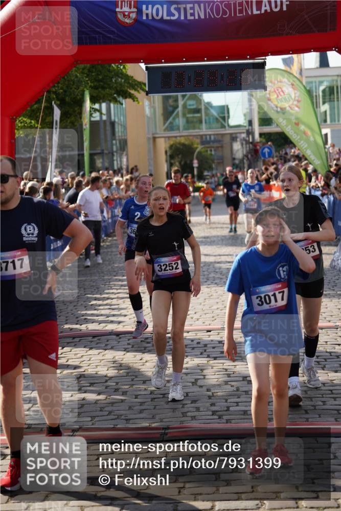 13.06.2025 - Holstenköstenlauf Felixshl http://msf.ph/oto/7931399 13.06.2025 17:59:29 Laufen 2221, 2904, 3017, 3042, 3252, 3253, 3289, 3583, 3628, 3714, 3717, 3973 meine-sportfotos.de