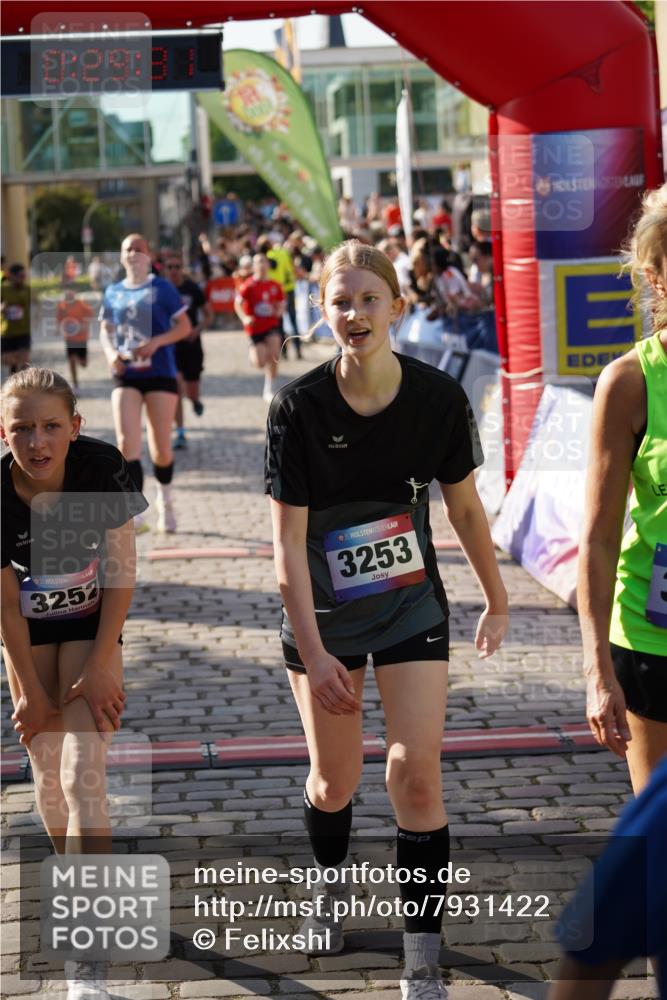 13.06.2025 - Holstenköstenlauf Felixshl http://msf.ph/oto/7931422 13.06.2025 17:59:32 Laufen 2221, 2904, 3042, 3252, 3253, 3583, 3628, 3714, 3973 meine-sportfotos.de