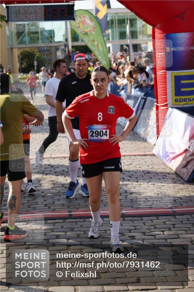 13.06.2025 - Holstenköstenlauf Felixshl http://msf.ph/oto/7931462 13.06.2025 17:59:38 Laufen 2041, 2042, 2326, 2622, 2904, 2974, 3042, 3583, 3714, 3973 meine-sportfotos.de