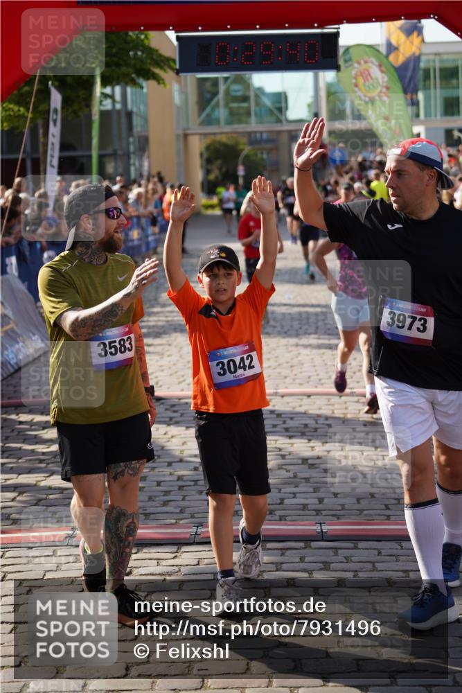 13.06.2025 - Holstenköstenlauf Felixshl http://msf.ph/oto/7931496 13.06.2025 17:59:41 Laufen 2041, 2042, 2326, 2622, 2627, 2974, 3042 meine-sportfotos.de