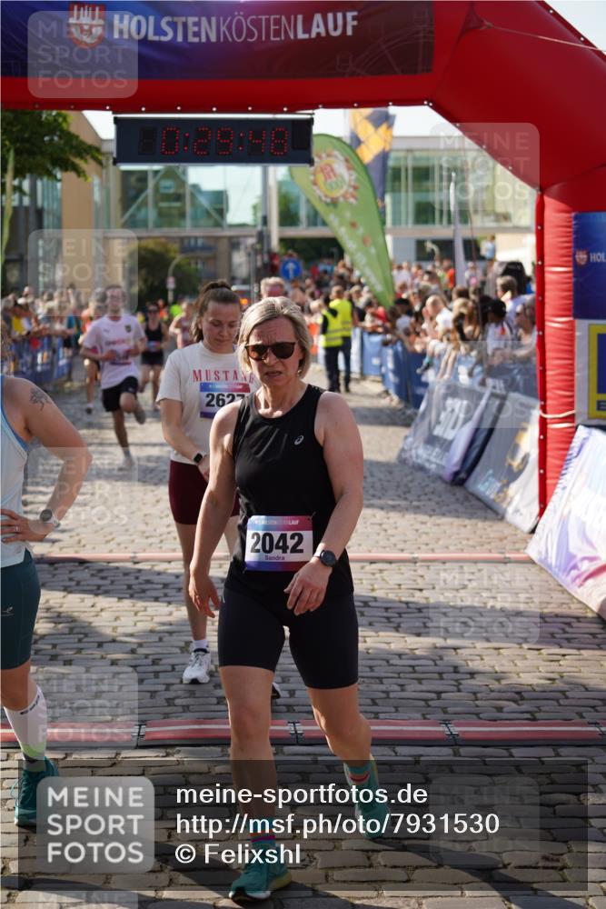 13.06.2025 - Holstenköstenlauf Felixshl http://msf.ph/oto/7931530 13.06.2025 17:59:49 Laufen 2041, 2042, 2395, 2508, 2627, 2746, 3135, 3145, 3146, 3720, 3884, 3890 meine-sportfotos.de