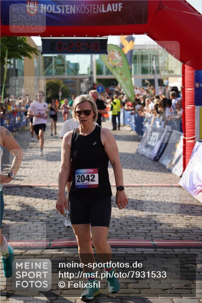 13.06.2025 - Holstenköstenlauf Felixshl http://msf.ph/oto/7931533 13.06.2025 17:59:49 Laufen 2041, 2042, 2395, 2508, 2627, 2746, 3135, 3145, 3146, 3720, 3884, 3890 meine-sportfotos.de