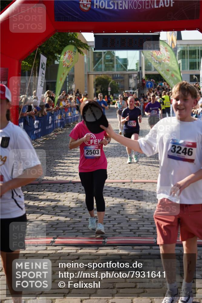 13.06.2025 - Holstenköstenlauf Felixshl http://msf.ph/oto/7931641 13.06.2025 18:00:07 Laufen 2083, 2085, 2118, 2277, 2503, 2733, 3246, 3750 meine-sportfotos.de