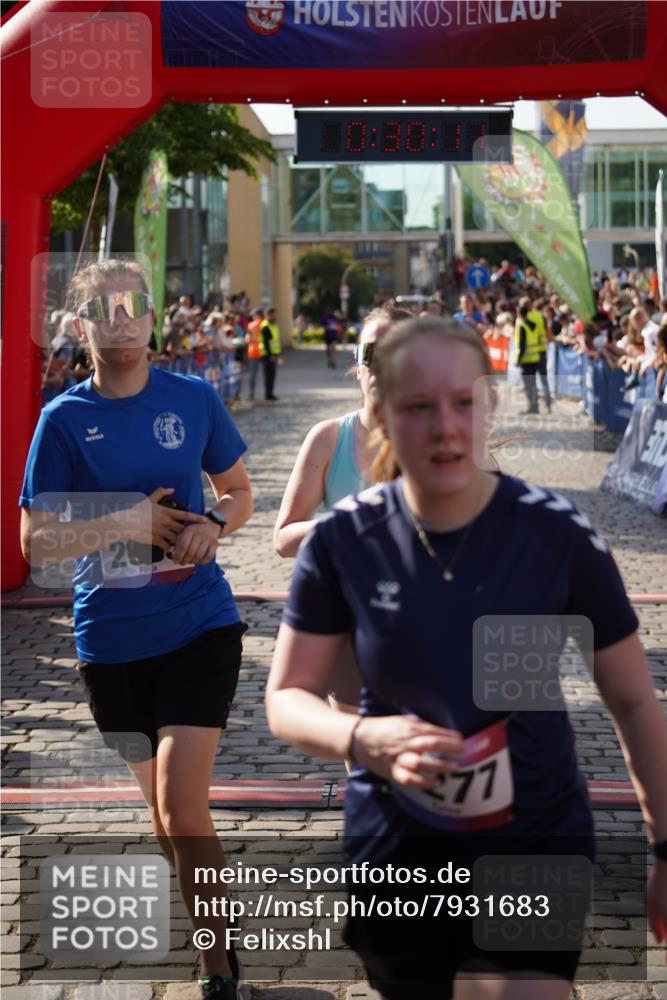 13.06.2025 - Holstenköstenlauf Felixshl http://msf.ph/oto/7931683 13.06.2025 18:00:13 Laufen 2083, 2085, 2148, 2224, 2277, 2733, 3194 meine-sportfotos.de