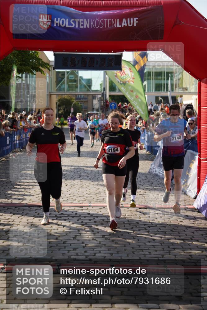 13.06.2025 - Holstenköstenlauf Felixshl http://msf.ph/oto/7931686 13.06.2025 18:00:18 Laufen 2148, 2224, 2676, 2731, 3087, 3194, 3262 meine-sportfotos.de