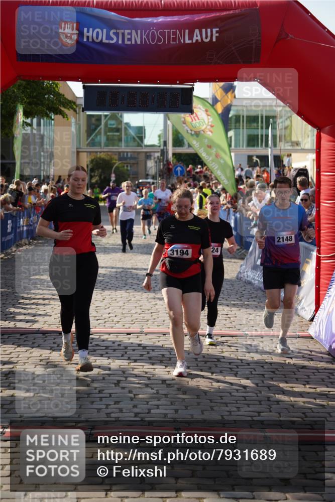 13.06.2025 - Holstenköstenlauf Felixshl http://msf.ph/oto/7931689 13.06.2025 18:00:19 Laufen 2148, 2224, 2354, 2392, 2676, 2731, 3087, 3194, 3262 meine-sportfotos.de