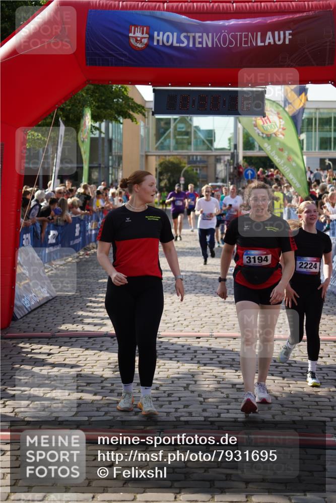 13.06.2025 - Holstenköstenlauf Felixshl http://msf.ph/oto/7931695 13.06.2025 18:00:19 Laufen 2148, 2224, 2354, 2392, 2676, 2731, 3087, 3194, 3262 meine-sportfotos.de