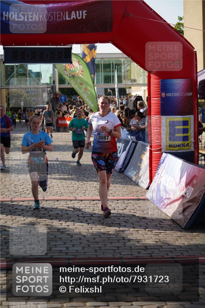 13.06.2025 - Holstenköstenlauf Felixshl http://msf.ph/oto/7931723 13.06.2025 18:00:24 Laufen 2354, 2392, 2676, 2731, 3087, 3262 meine-sportfotos.de