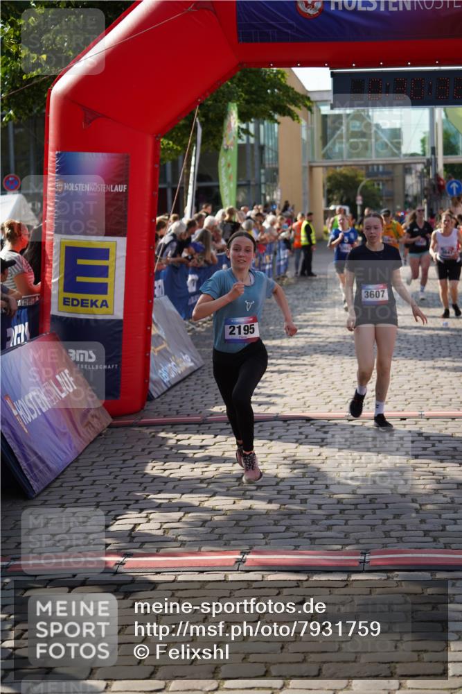 13.06.2025 - Holstenköstenlauf Felixshl http://msf.ph/oto/7931759 13.06.2025 18:00:33 Laufen 2195, 2339, 2346, 2351, 2563, 2587, 3607, 3647, 3653, 3669 meine-sportfotos.de