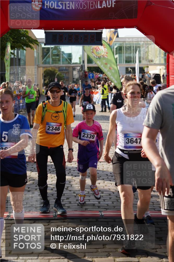 13.06.2025 - Holstenköstenlauf Felixshl http://msf.ph/oto/7931822 13.06.2025 18:00:39 Laufen 2166, 2167, 2339, 2346, 2351, 2375, 2563, 2587, 2614, 2808, 3285, 3647, 3653, 3803 meine-sportfotos.de