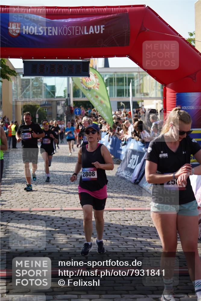 13.06.2025 - Holstenköstenlauf Felixshl http://msf.ph/oto/7931841 13.06.2025 18:00:42 Laufen 2166, 2167, 2339, 2346, 2351, 2375, 2427, 2587, 2614, 2808, 3285, 3803 meine-sportfotos.de