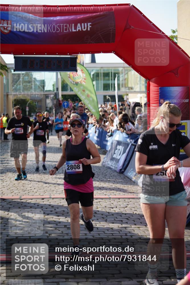 13.06.2025 - Holstenköstenlauf Felixshl http://msf.ph/oto/7931844 13.06.2025 18:00:42 Laufen 2166, 2167, 2339, 2346, 2351, 2375, 2427, 2587, 2614, 2808, 3285, 3803 meine-sportfotos.de
