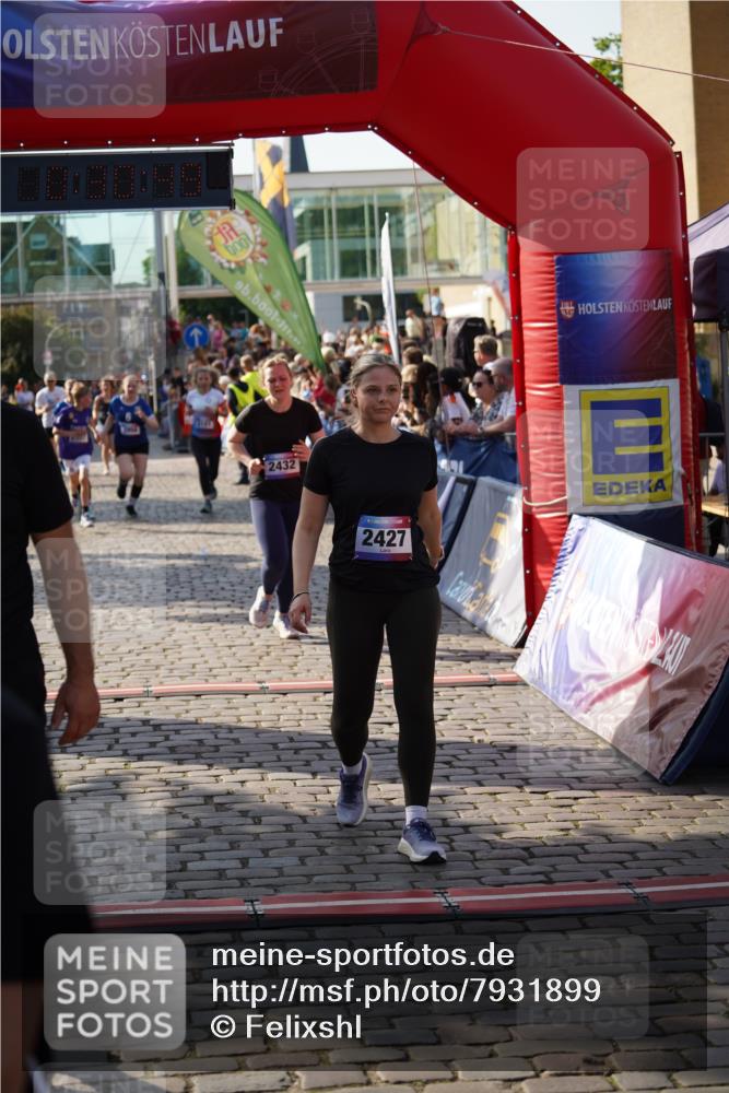 13.06.2025 - Holstenköstenlauf Felixshl http://msf.ph/oto/7931899 13.06.2025 18:00:50 Laufen 2413, 2427, 2432, 2557, 2614, 2811, 2887, 3101, 3956 meine-sportfotos.de