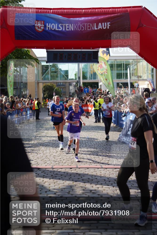 13.06.2025 - Holstenköstenlauf Felixshl http://msf.ph/oto/7931908 13.06.2025 18:00:53 Laufen 2413, 2432, 2557, 2811, 2887, 3101, 3201, 3261, 3956 meine-sportfotos.de