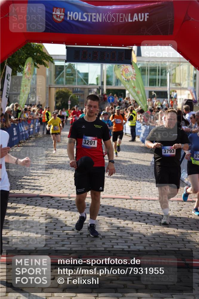 13.06.2025 - Holstenköstenlauf Felixshl http://msf.ph/oto/7931955 13.06.2025 18:01:02 Laufen 2413, 2419, 2496, 2785, 2871, 3201, 3256, 3261, 3298, 3713, 3723, 3733, 3793, 3818, 3819 meine-sportfotos.de