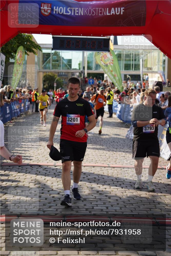 13.06.2025 - Holstenköstenlauf Felixshl http://msf.ph/oto/7931958 13.06.2025 18:01:02 Laufen 2413, 2419, 2496, 2785, 2871, 3201, 3256, 3261, 3298, 3713, 3723, 3733, 3793, 3818, 3819 meine-sportfotos.de