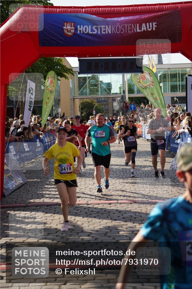 13.06.2025 - Holstenköstenlauf Felixshl http://msf.ph/oto/7931970 13.06.2025 18:01:06 Laufen 2419, 2455, 2470, 2496, 2740, 2785, 2871, 3256, 3298, 3713, 3723, 3733, 3793, 3818, 3819 meine-sportfotos.de